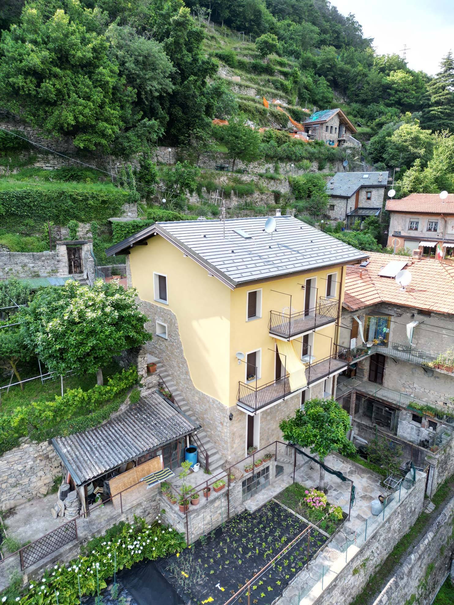 delta-como-edilizia- ristrutturazione-villetta-brenna-laglio(4)