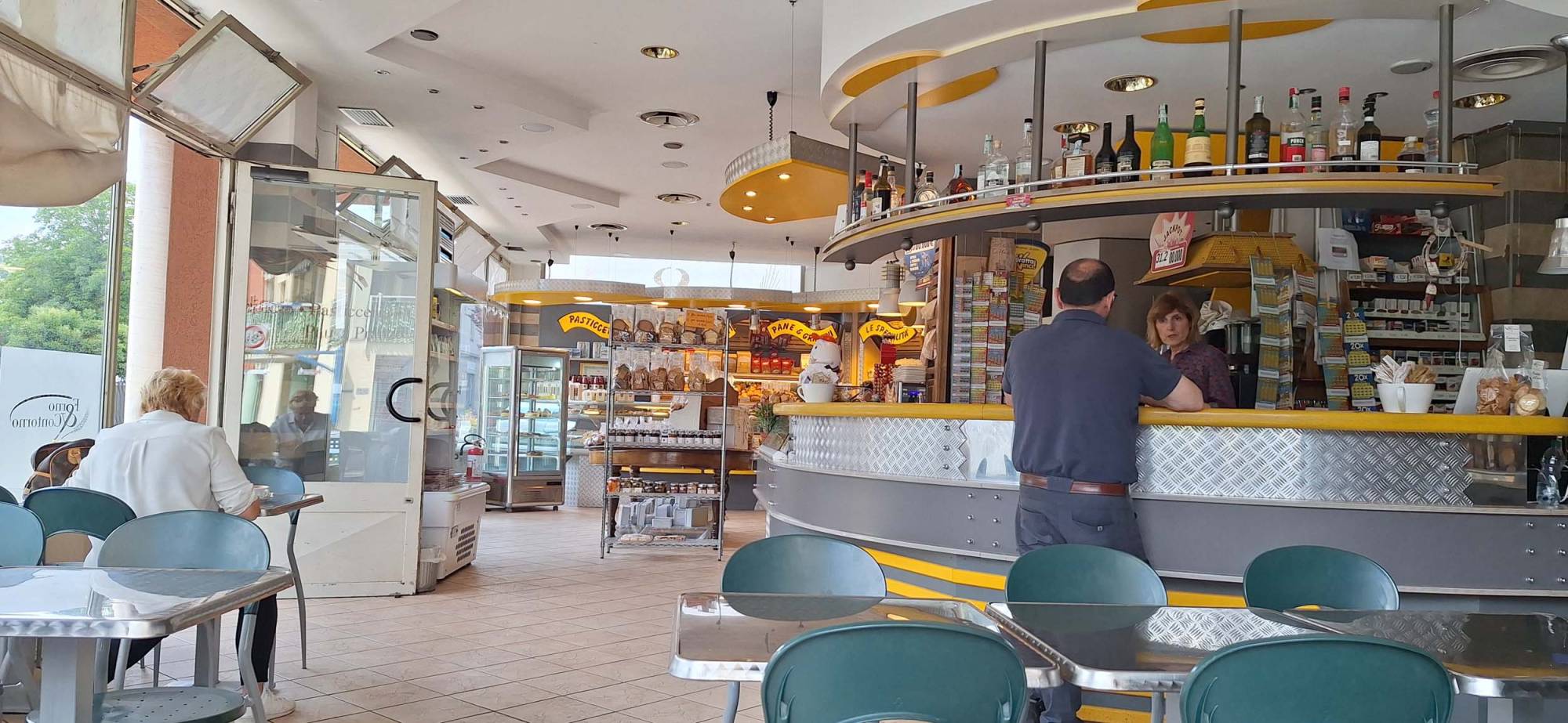 delta-como-edilizia-ammodernamento-negozio-cernobbio (1)