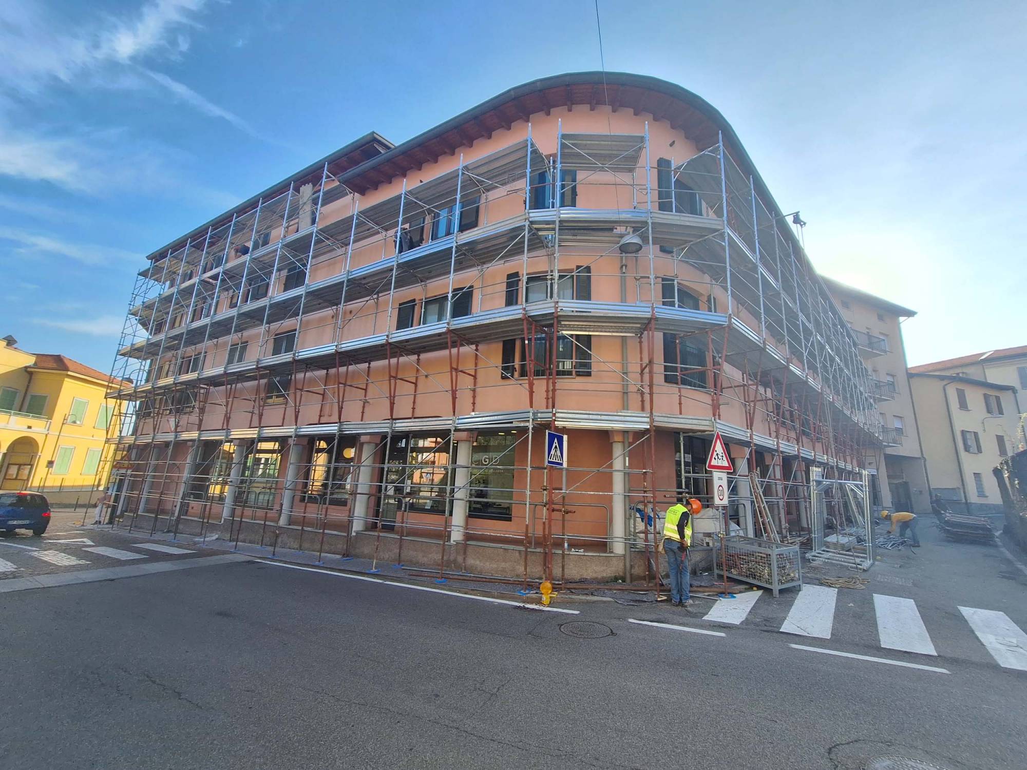 delta-como-edilizia-ammodernamento-facciata-condominio-olgiate-comasco (2)