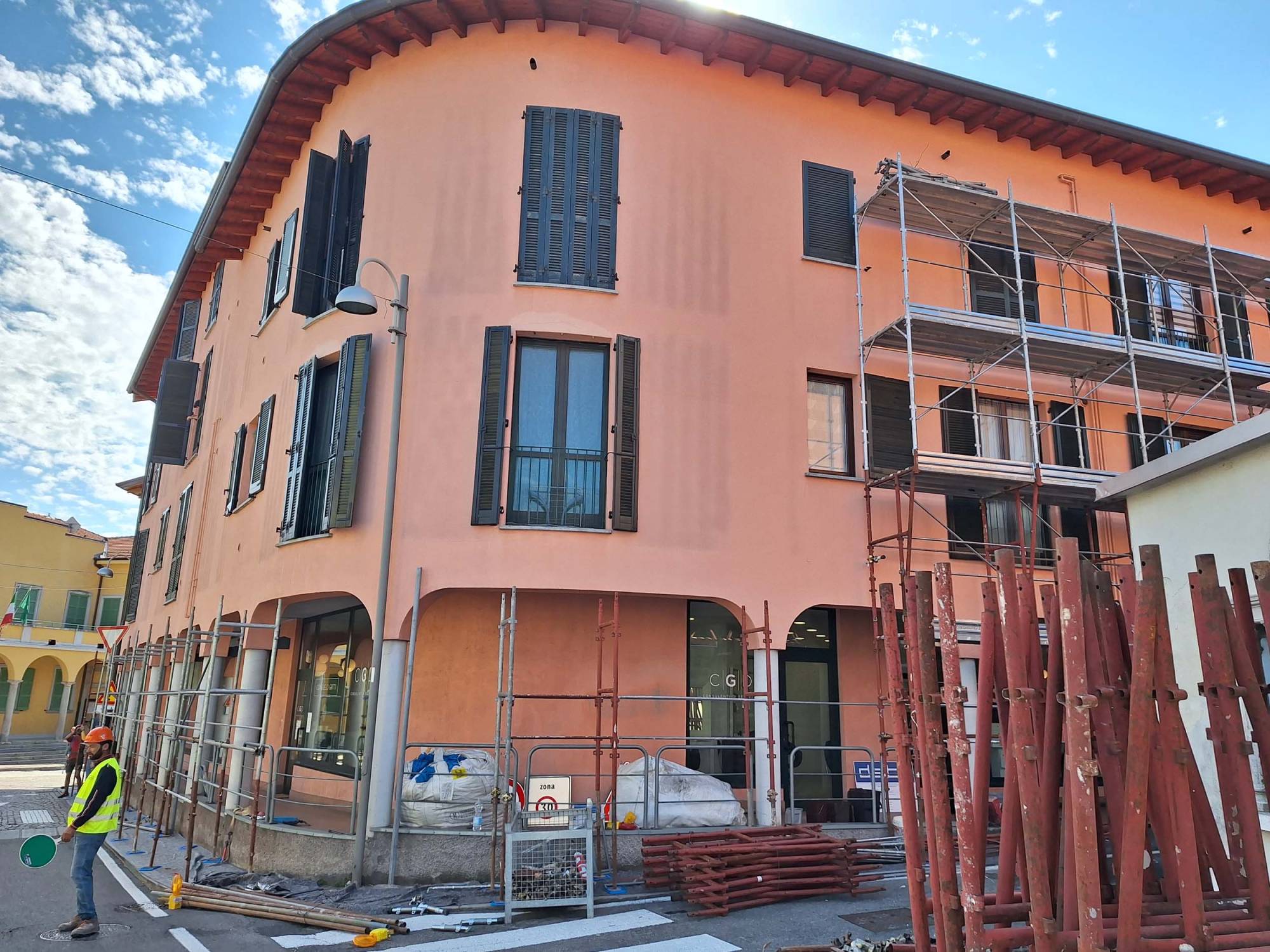 delta-como-edilizia-ammodernamento-facciata-condominio-olgiate-comasco (1)